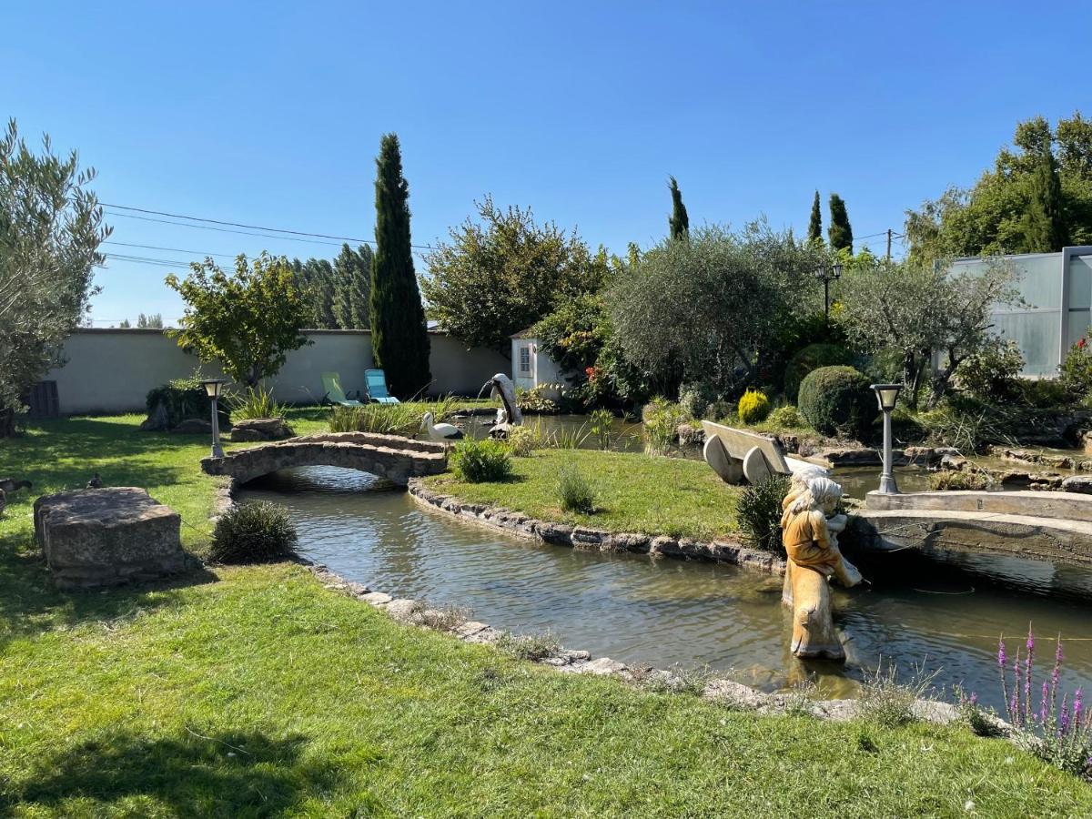 Studio Les Petits Lutins Entraigues-sur-la-Sorgue Екстериор снимка