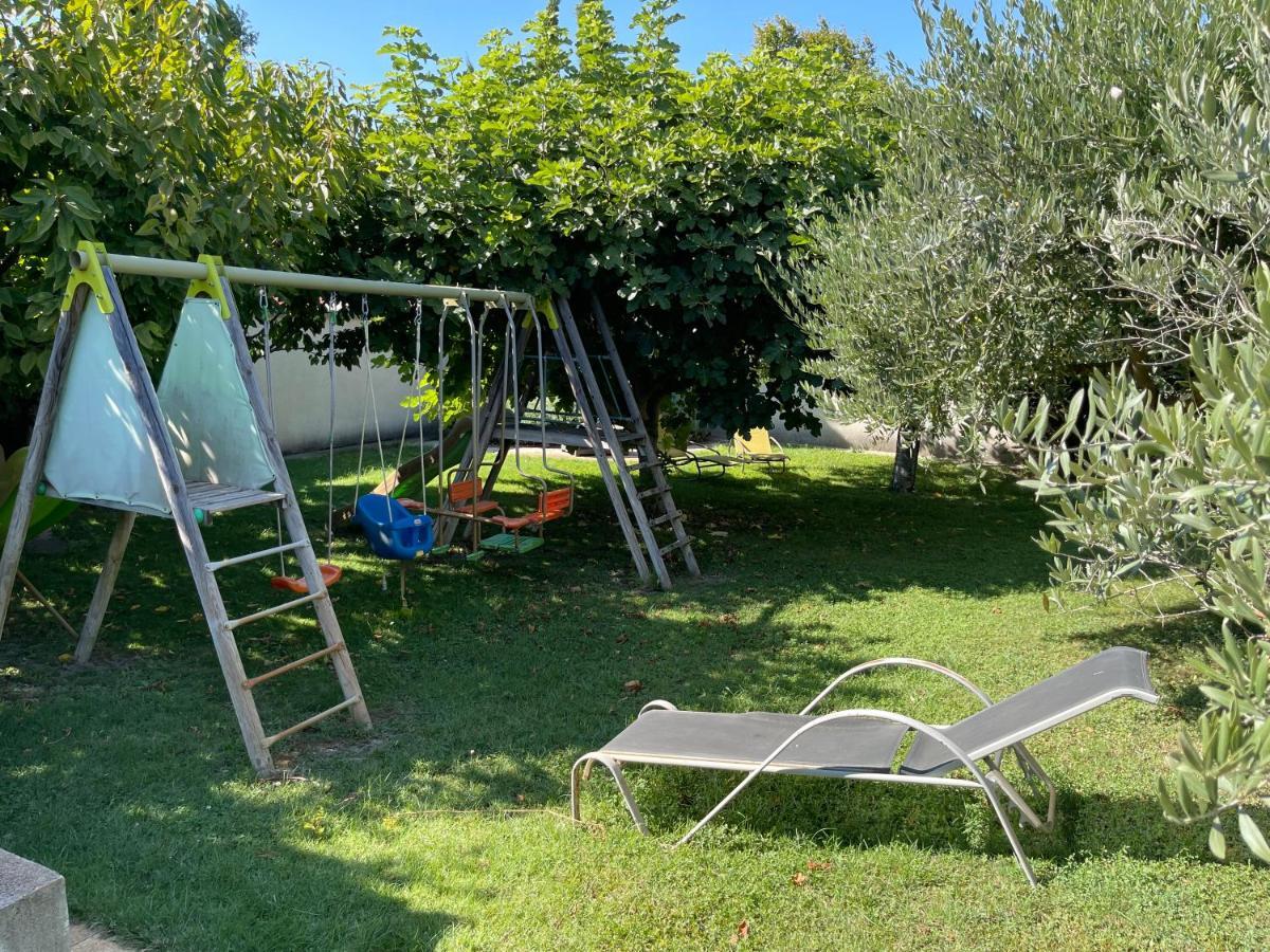 Studio Les Petits Lutins Entraigues-sur-la-Sorgue Екстериор снимка