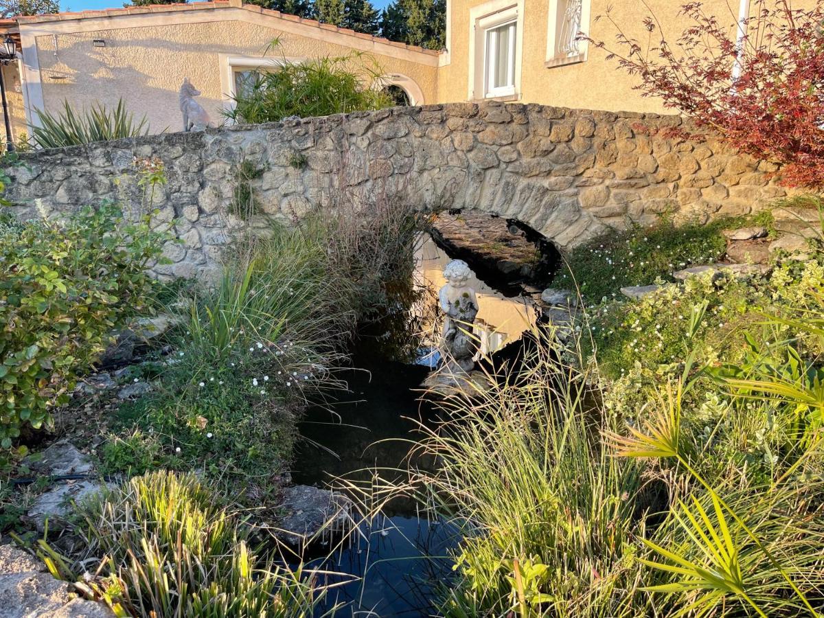 Studio Les Petits Lutins Entraigues-sur-la-Sorgue Екстериор снимка