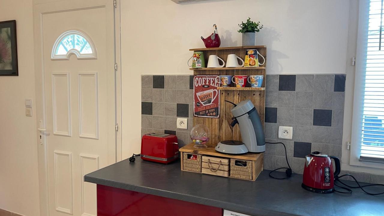 Studio Les Petits Lutins Entraigues-sur-la-Sorgue Екстериор снимка