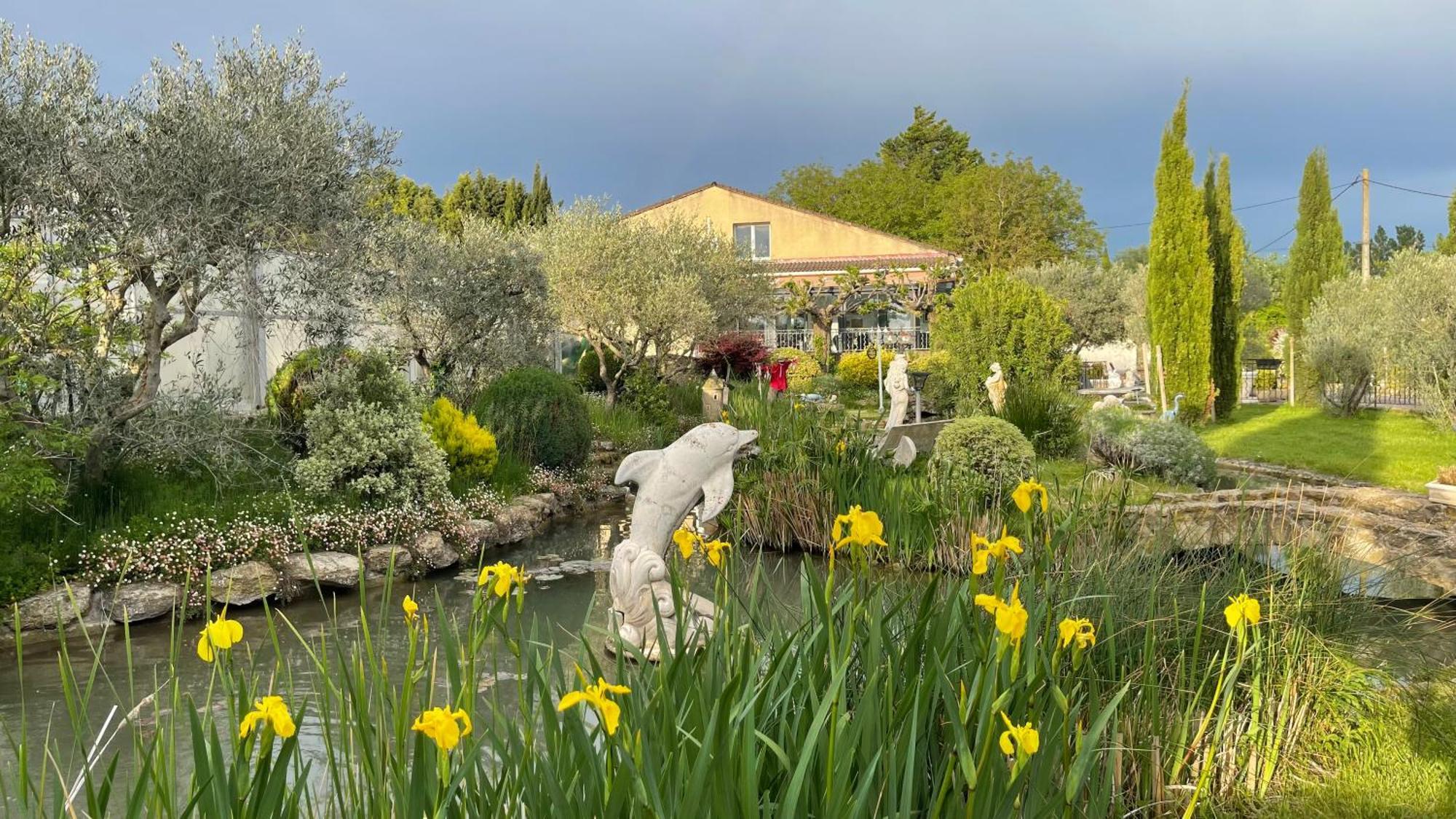 Studio Les Petits Lutins Entraigues-sur-la-Sorgue Екстериор снимка